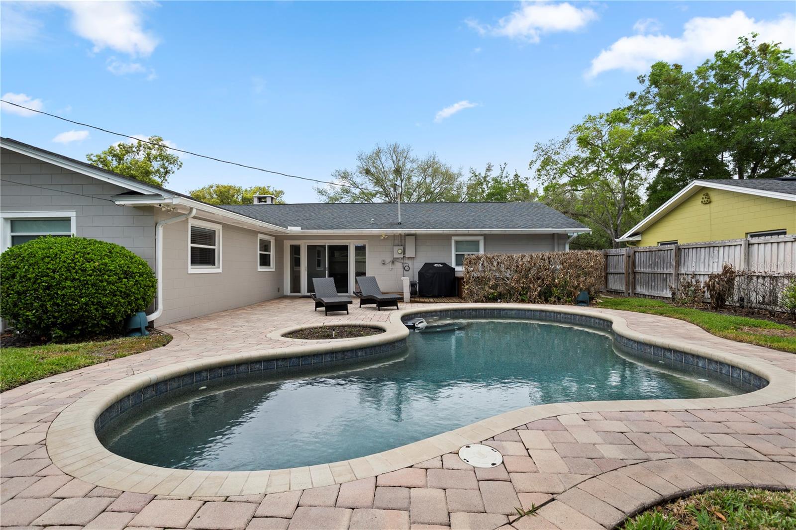 Image 35 of 40 For 2130 Deloraine Trail