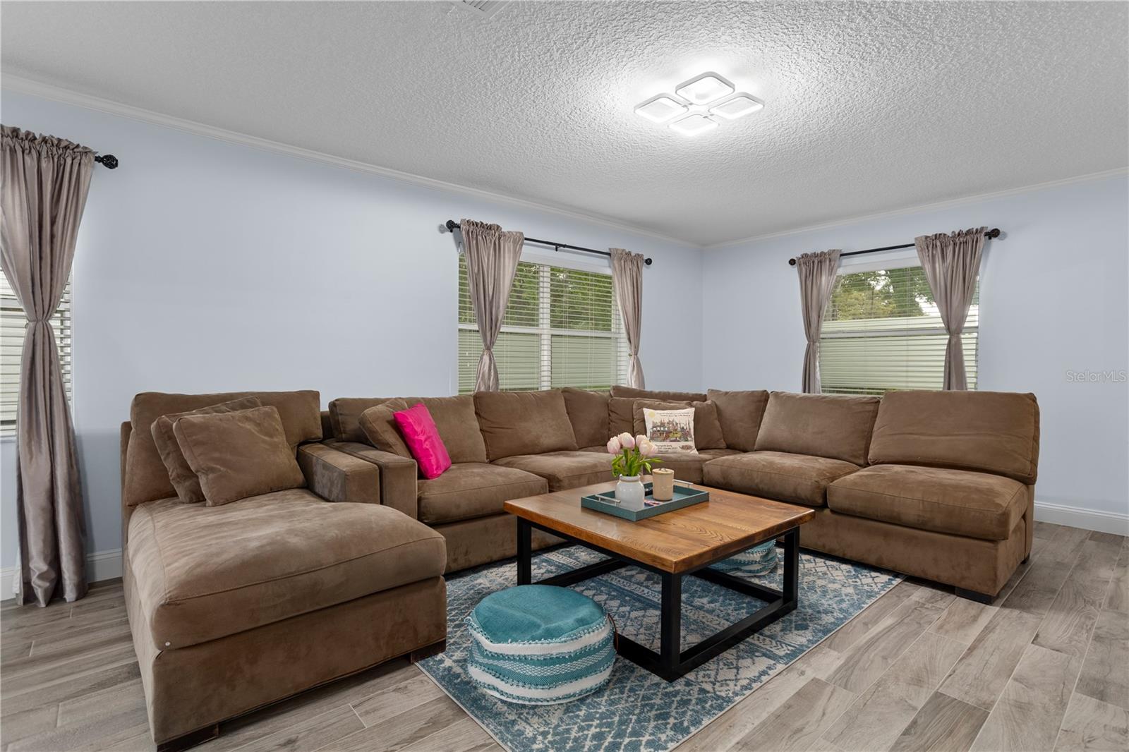 Image 6 of 40 For 2130 Deloraine Trail