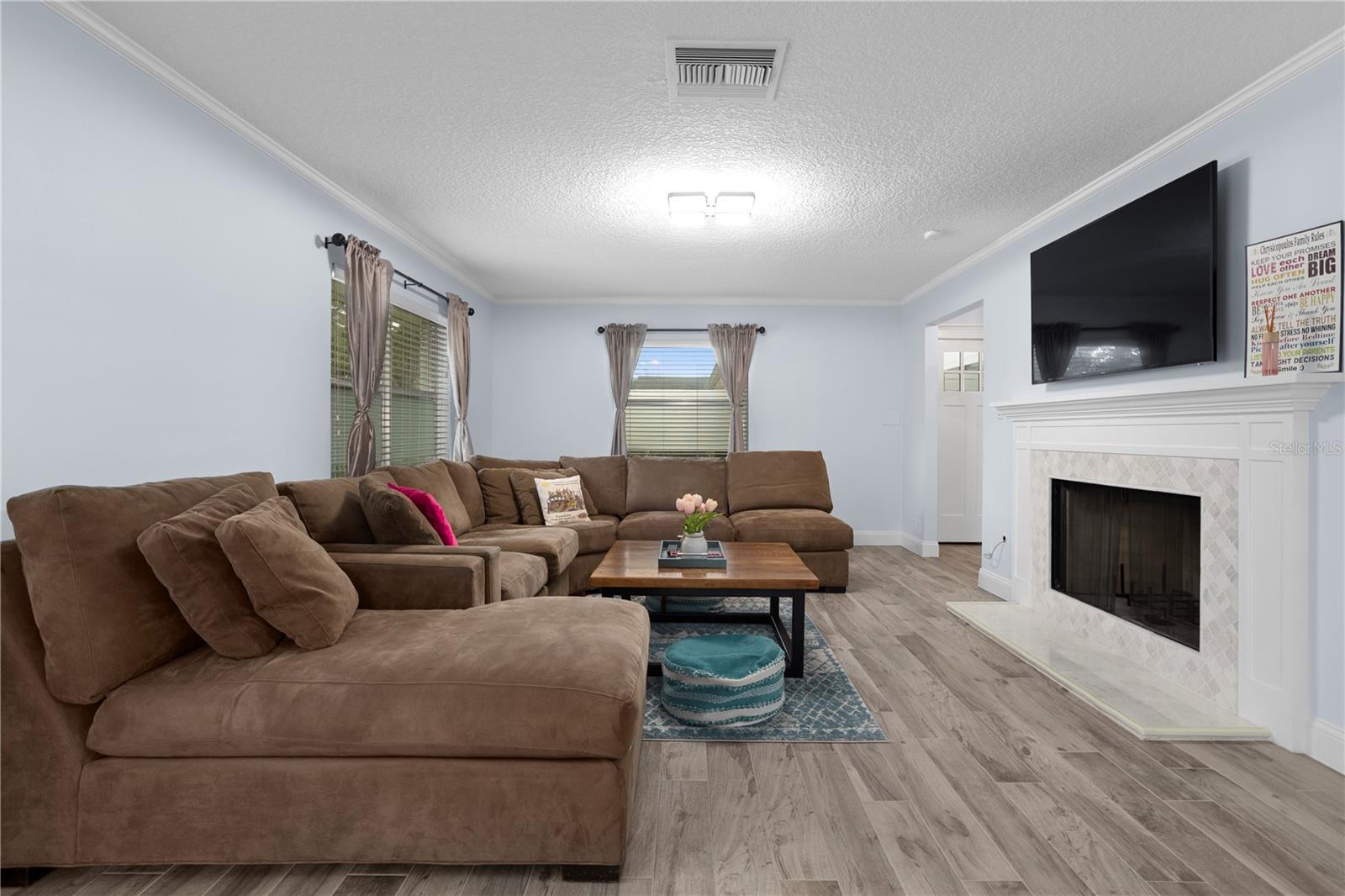 Image 8 of 40 For 2130 Deloraine Trail