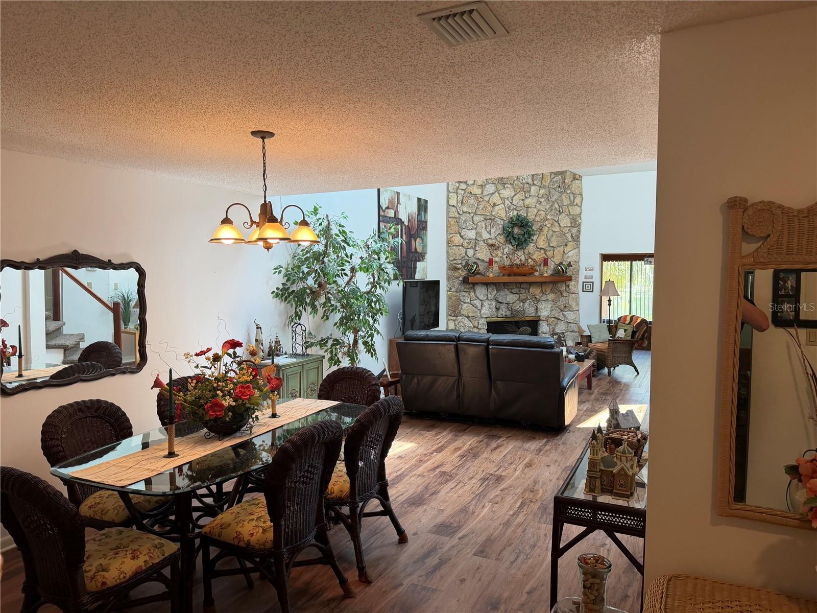 Image 7 of 30 For 804 Palm Harbor Court