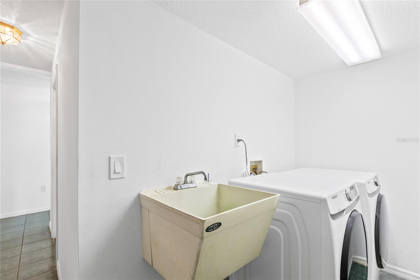 Image 19 of 44 For 3480 Lakeshore Boulevard