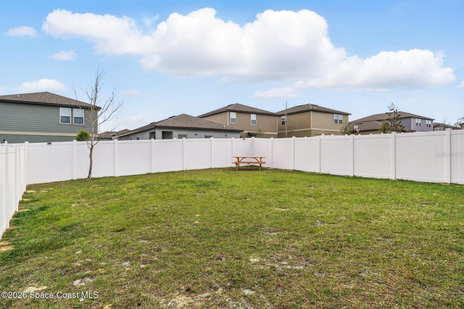 Image 20 of 24 For 2024 Hemingway Circle