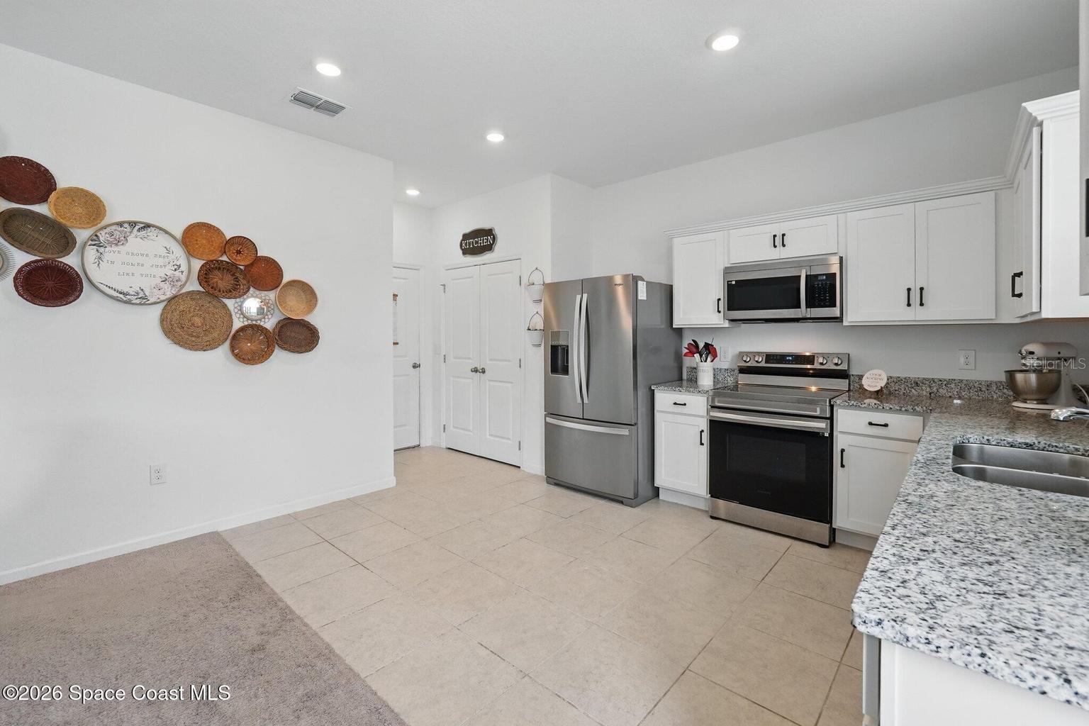 Image 5 of 24 For 2024 Hemingway Circle