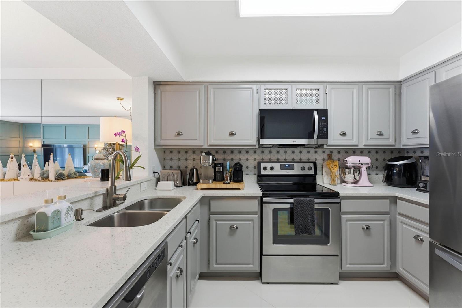 Image 30 of 80 For 13838 Fairway Island Drive 1436