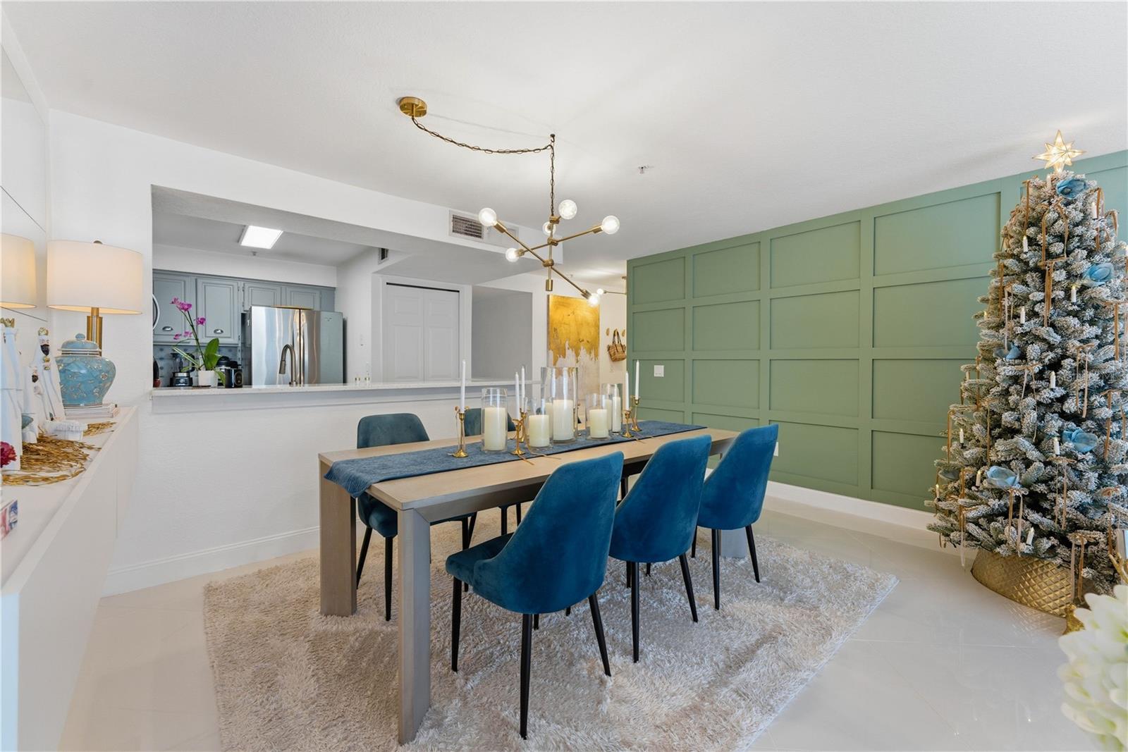 Image 39 of 80 For 13838 Fairway Island Drive 1436