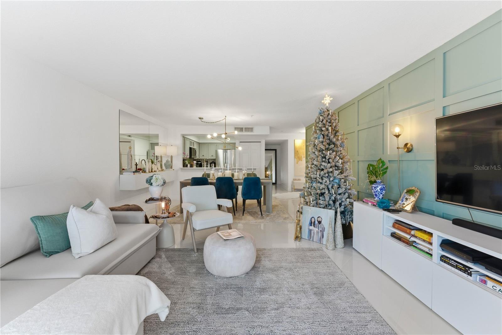 Image 43 of 80 For 13838 Fairway Island Drive 1436