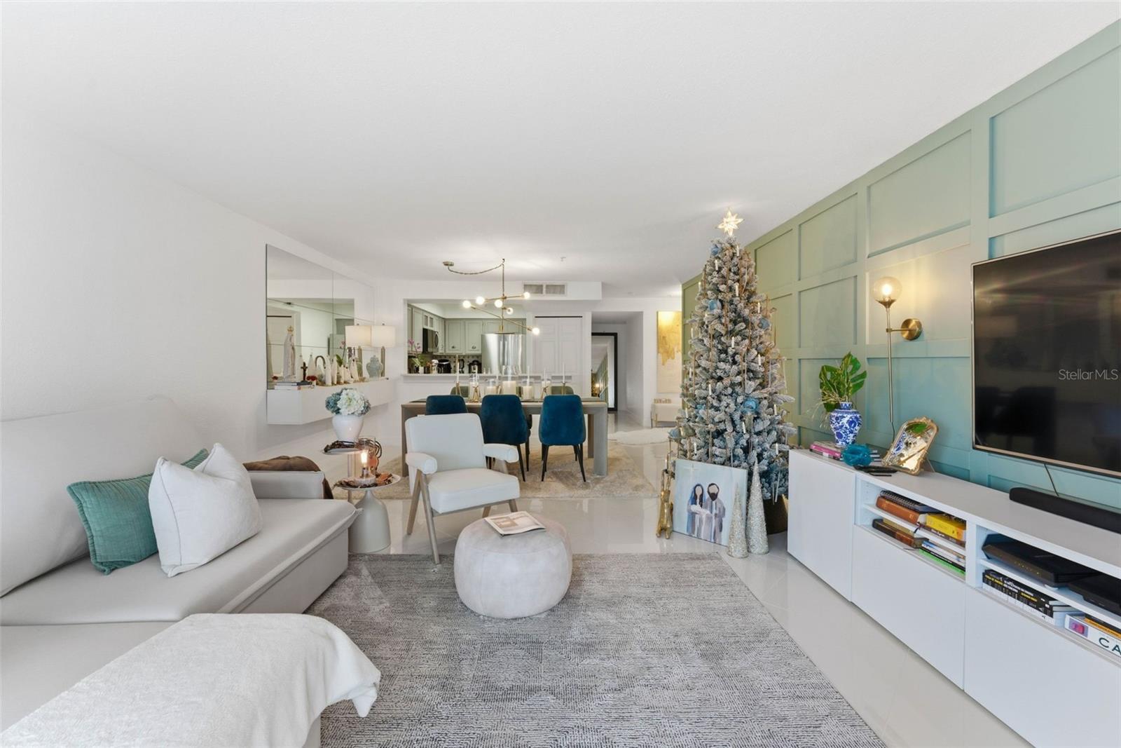 Image 44 of 80 For 13838 Fairway Island Drive 1436