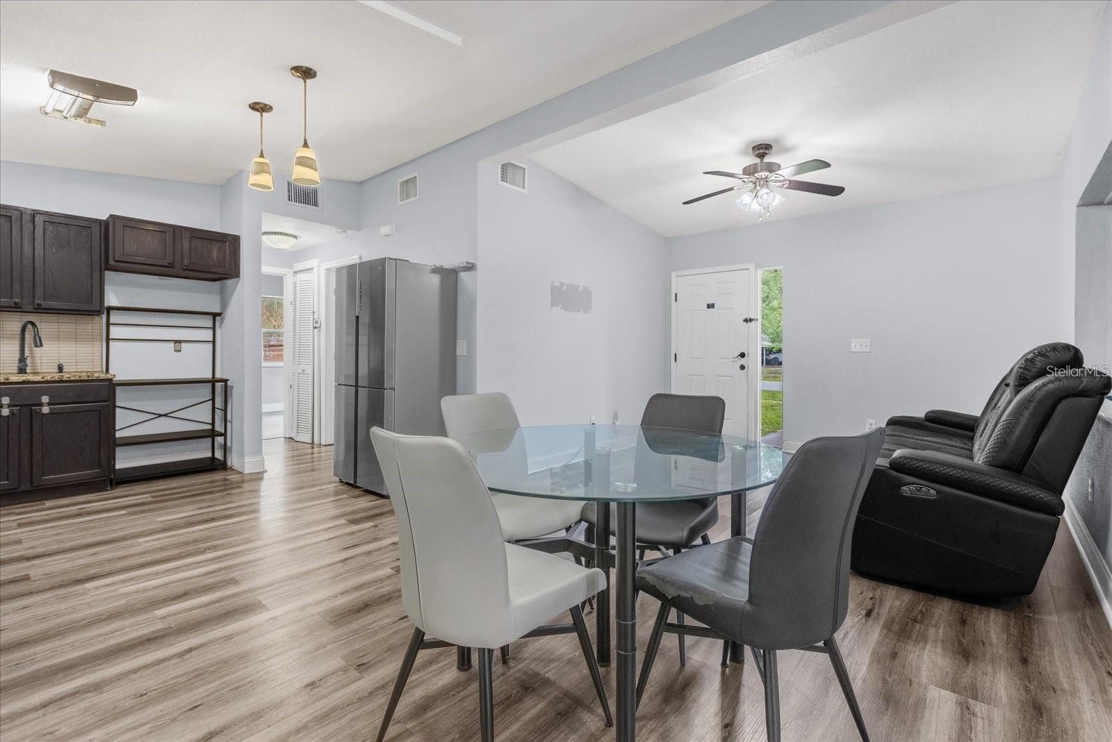 Image 3 of 20 For 1502 Daroca Drive