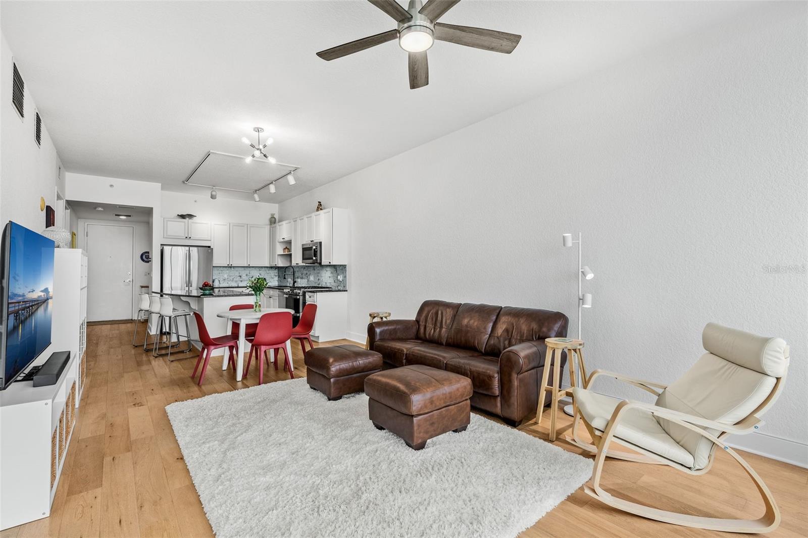 Image 19 of 66 For 150 Robinson Street 3208