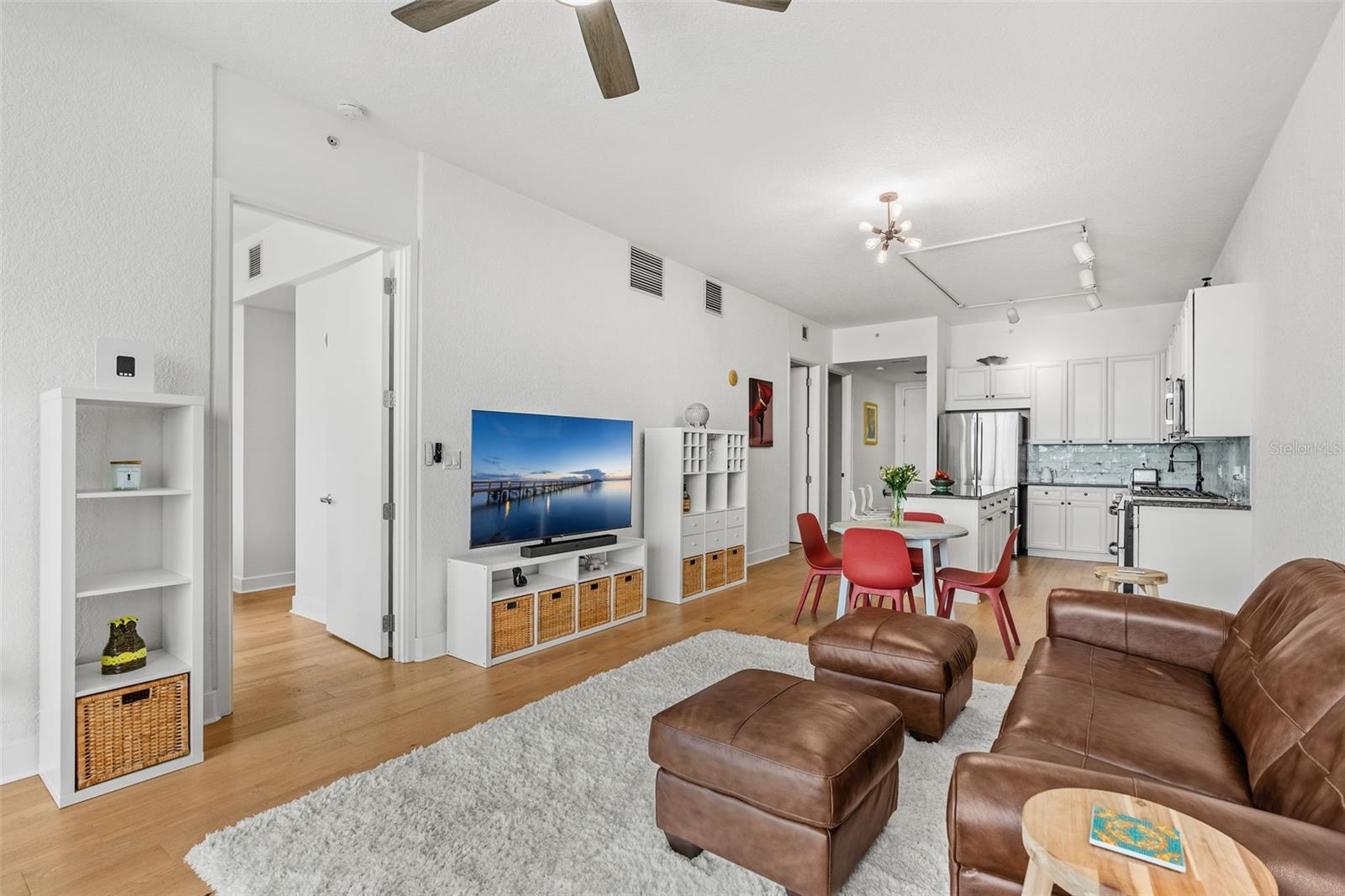 Image 20 of 66 For 150 Robinson Street 3208