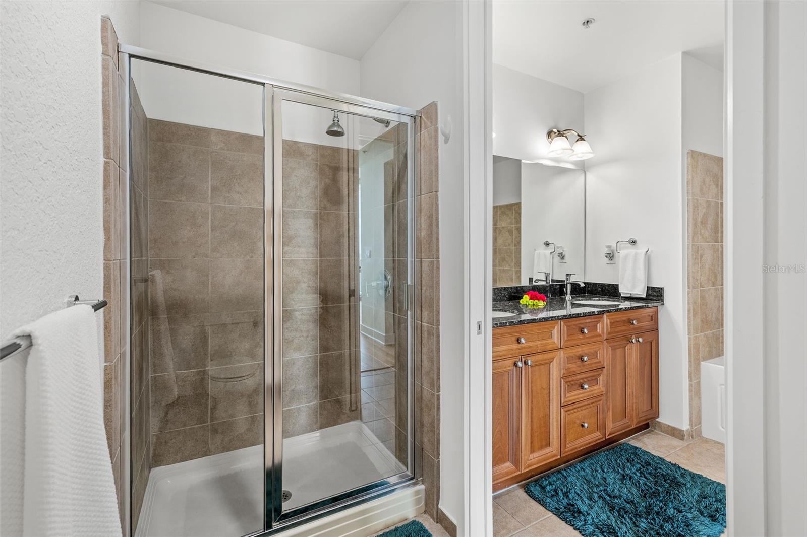 Image 26 of 66 For 150 Robinson Street 3208