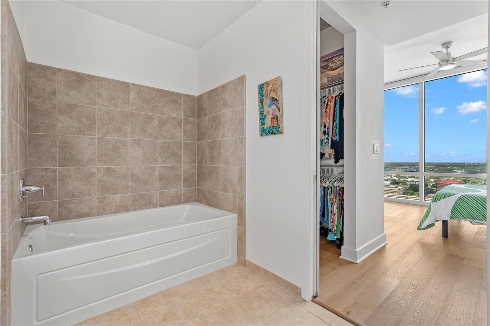 Image 27 of 66 For 150 Robinson Street 3208