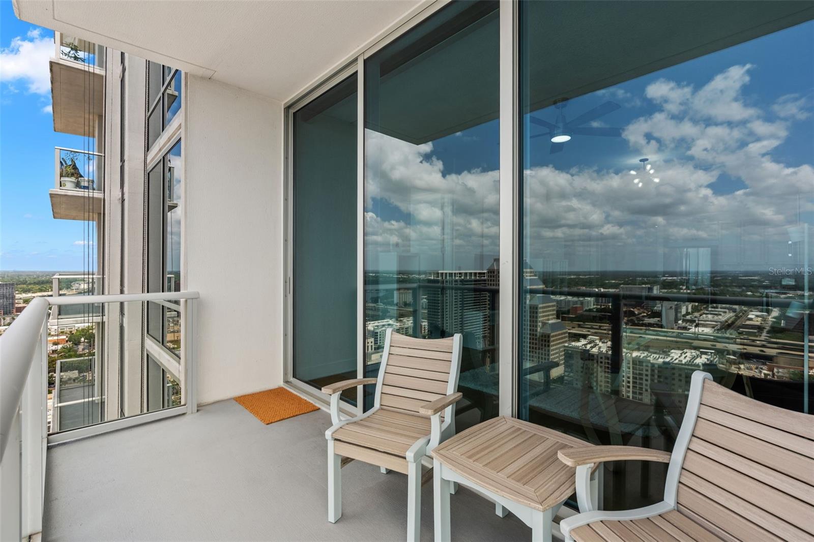 Image 32 of 66 For 150 Robinson Street 3208