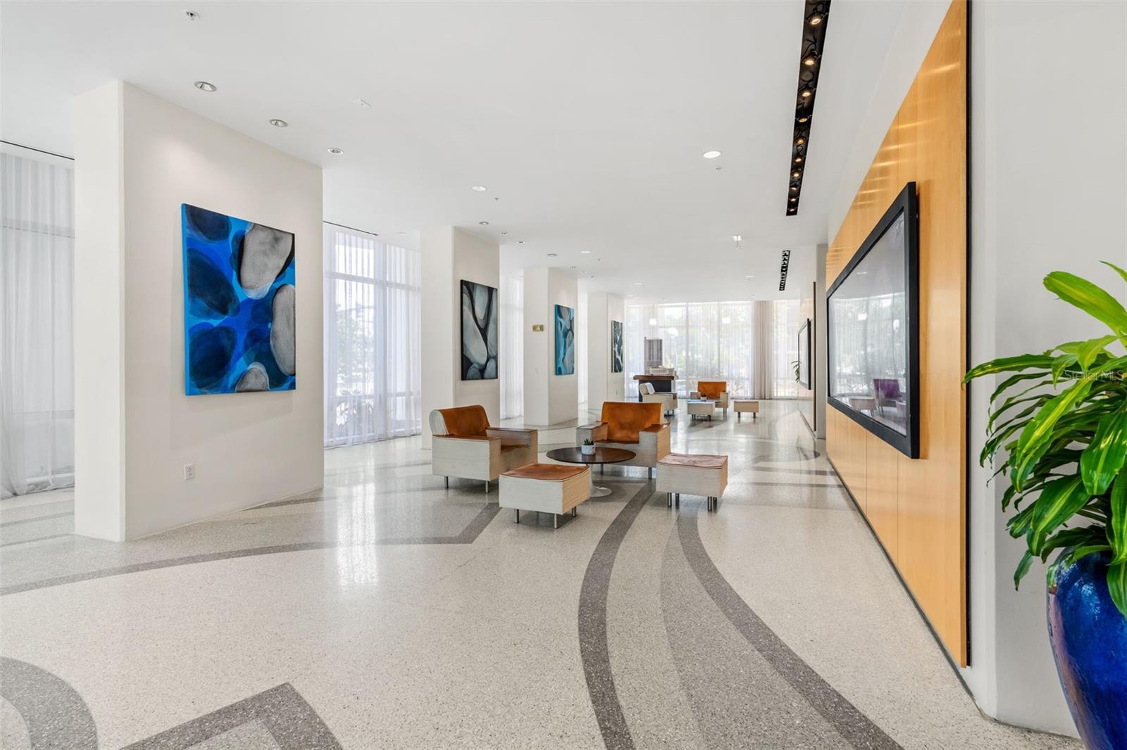 Image 7 of 66 For 150 Robinson Street 3208