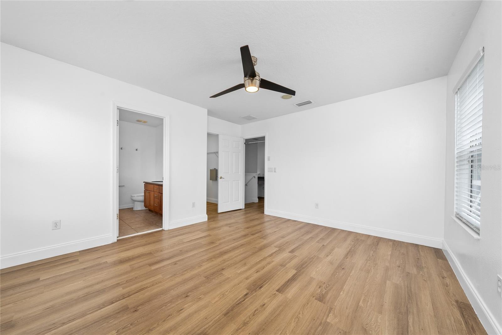 Image 12 of 31 For 8582 Leeland Archer Boulevard