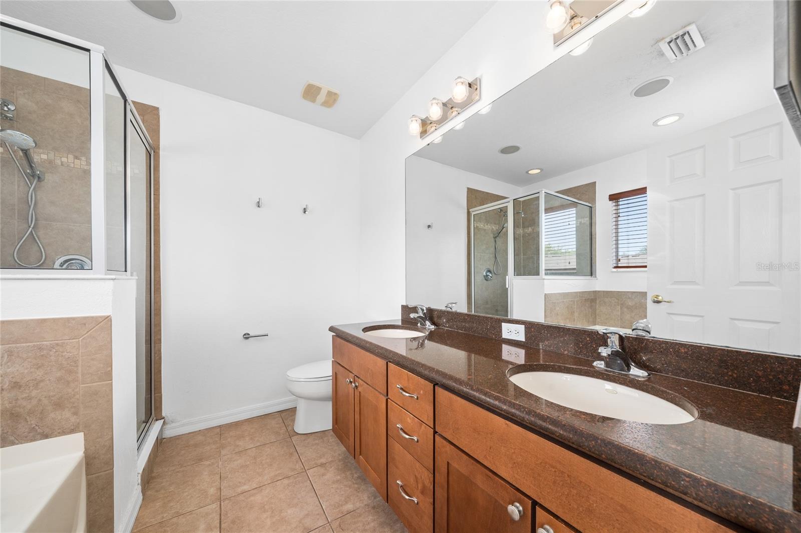 Image 13 of 31 For 8582 Leeland Archer Boulevard