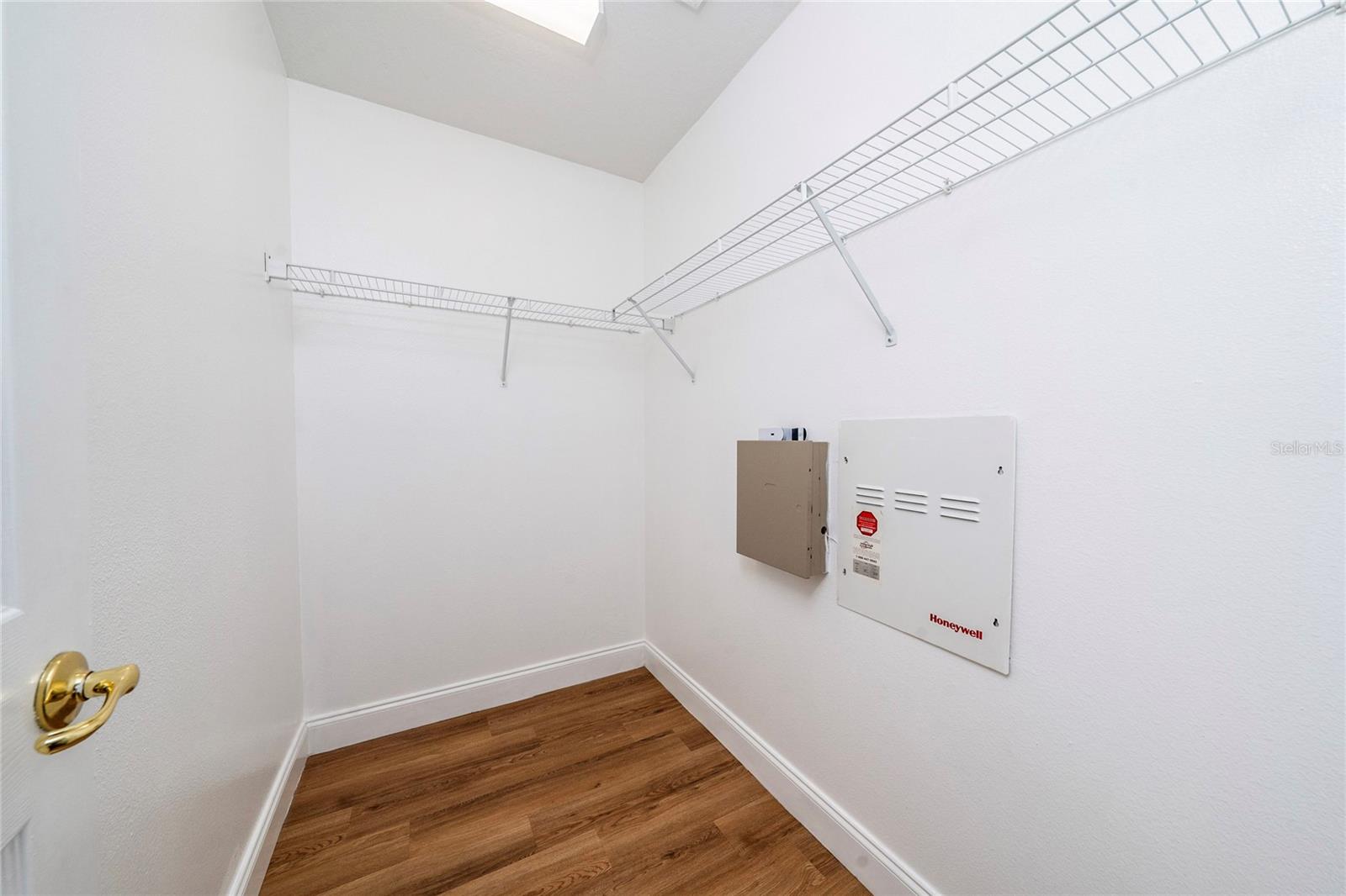 Image 15 of 31 For 8582 Leeland Archer Boulevard