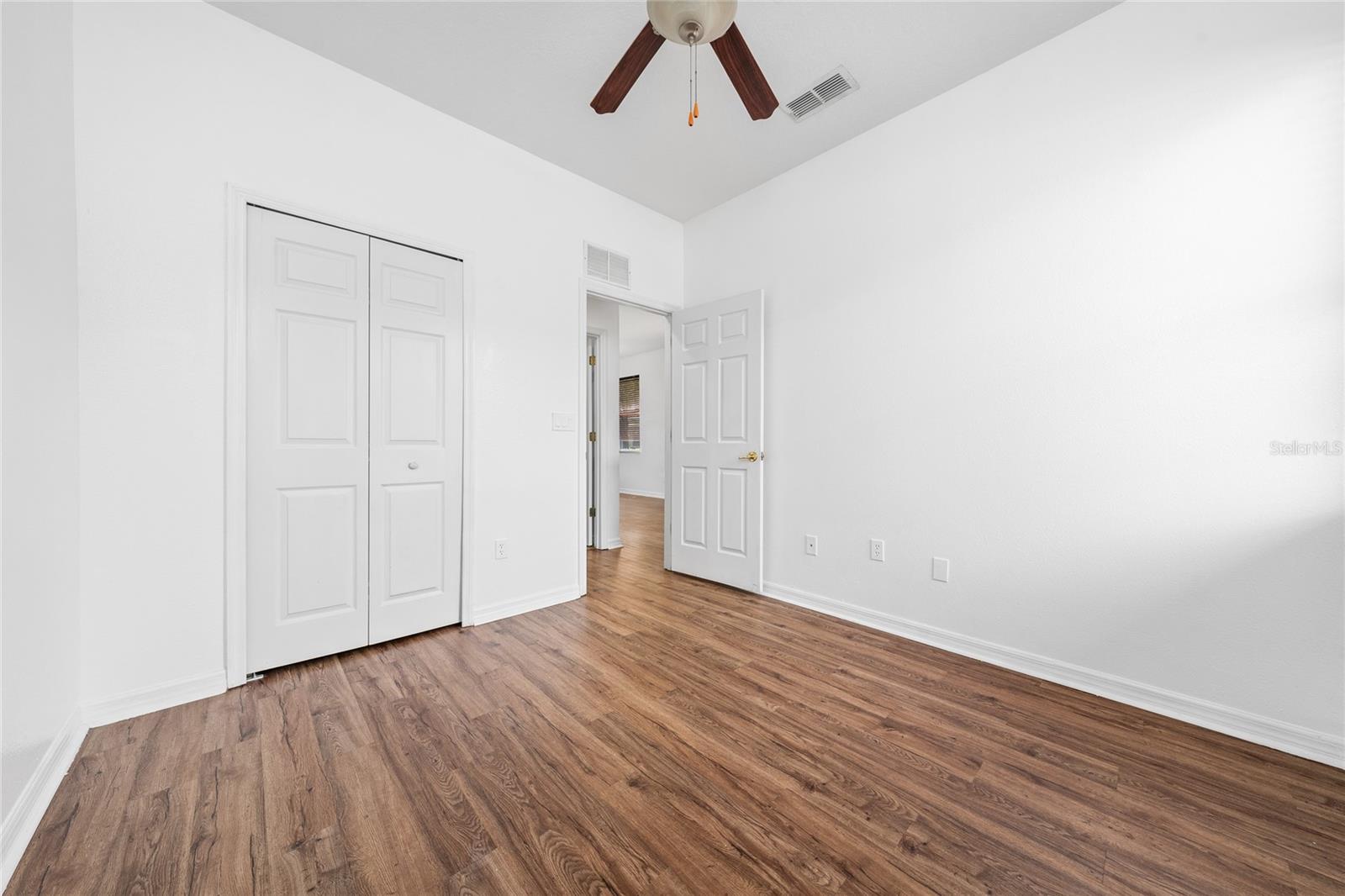 Image 16 of 31 For 8582 Leeland Archer Boulevard