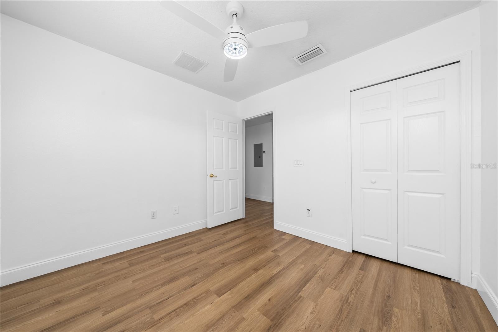 Image 20 of 31 For 8582 Leeland Archer Boulevard