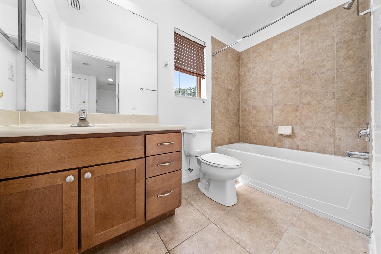 Image 21 of 31 For 8582 Leeland Archer Boulevard