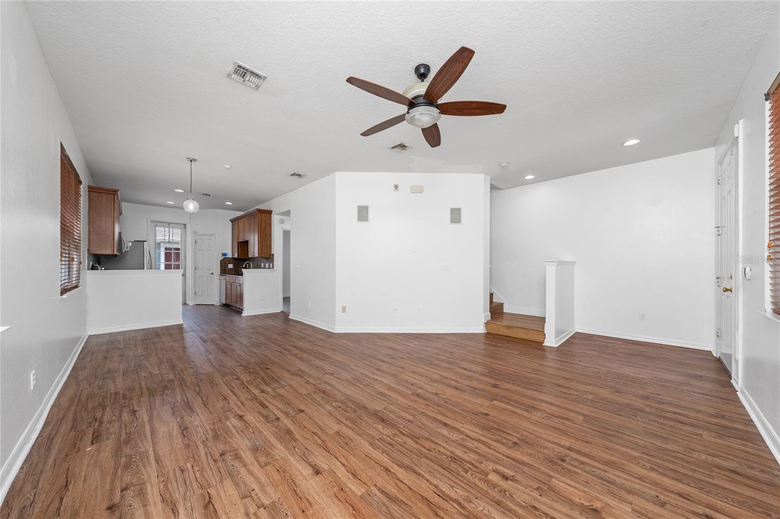 Image 3 of 31 For 8582 Leeland Archer Boulevard