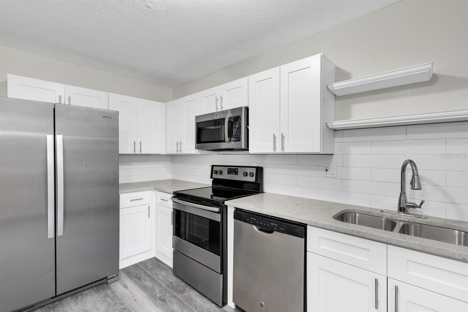 Image 5 of 19 For 751 Bellevue  1