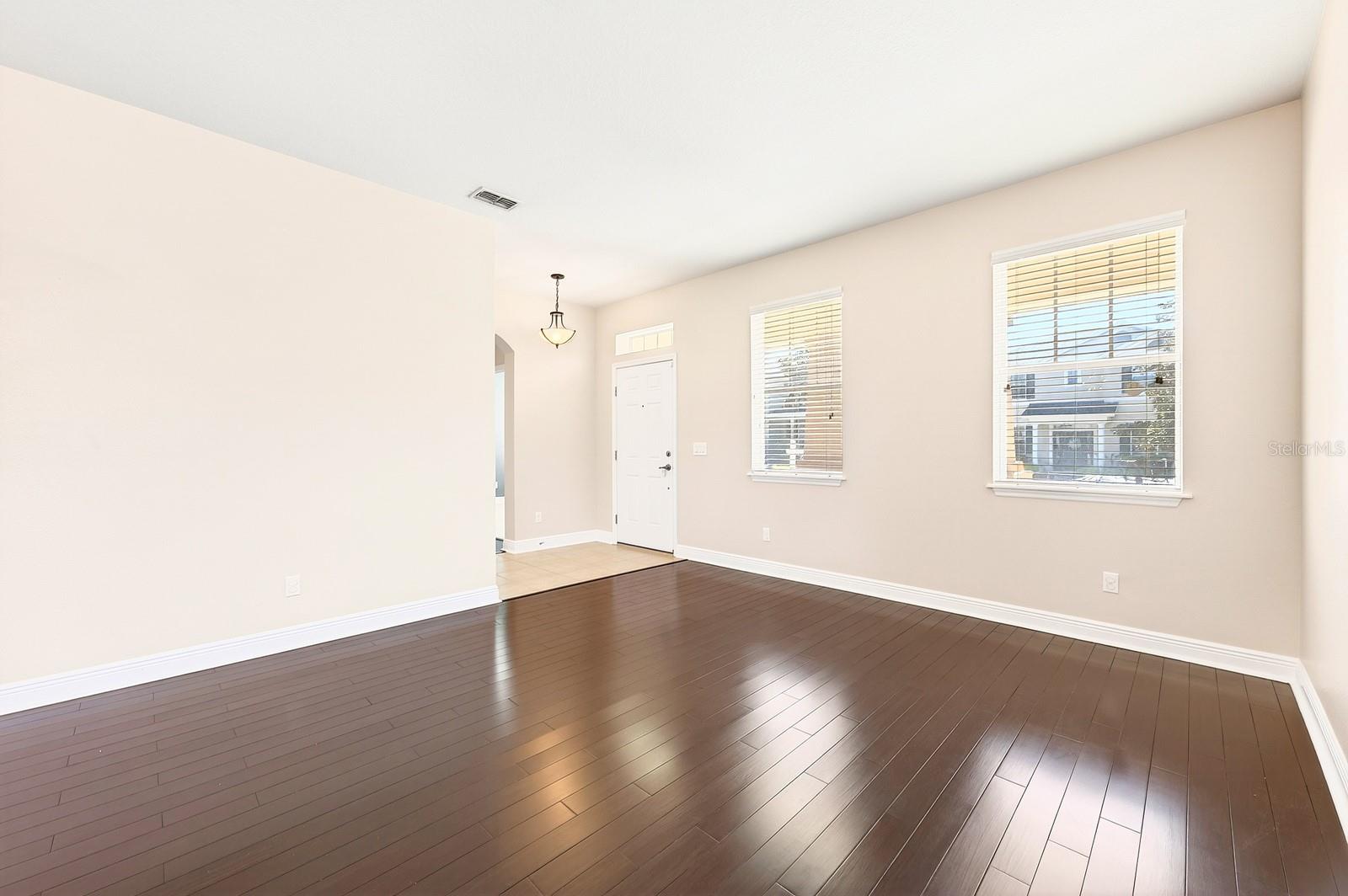 Image 3 of 34 For 918 Seburn Road