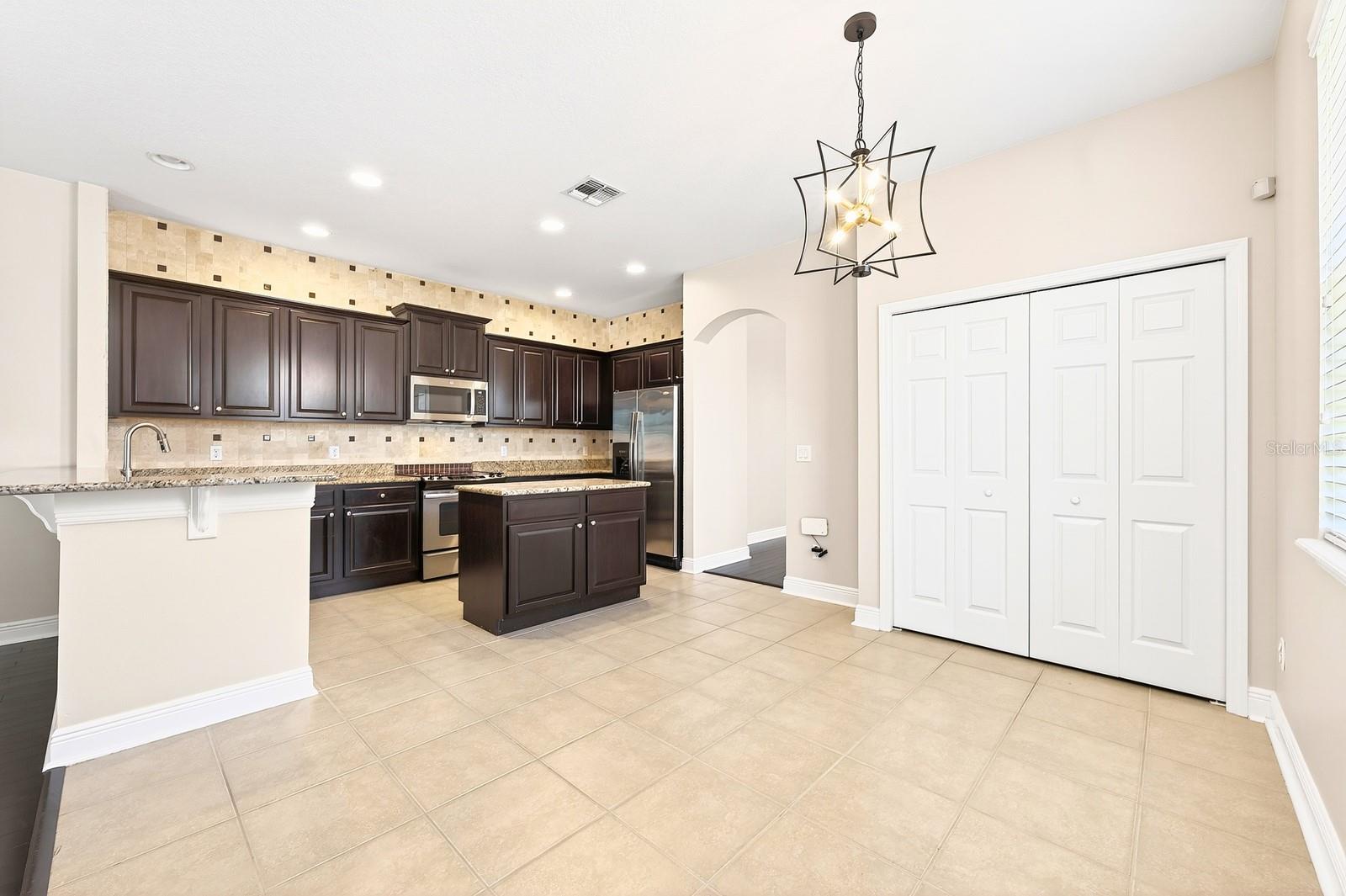 Image 6 of 34 For 918 Seburn Road