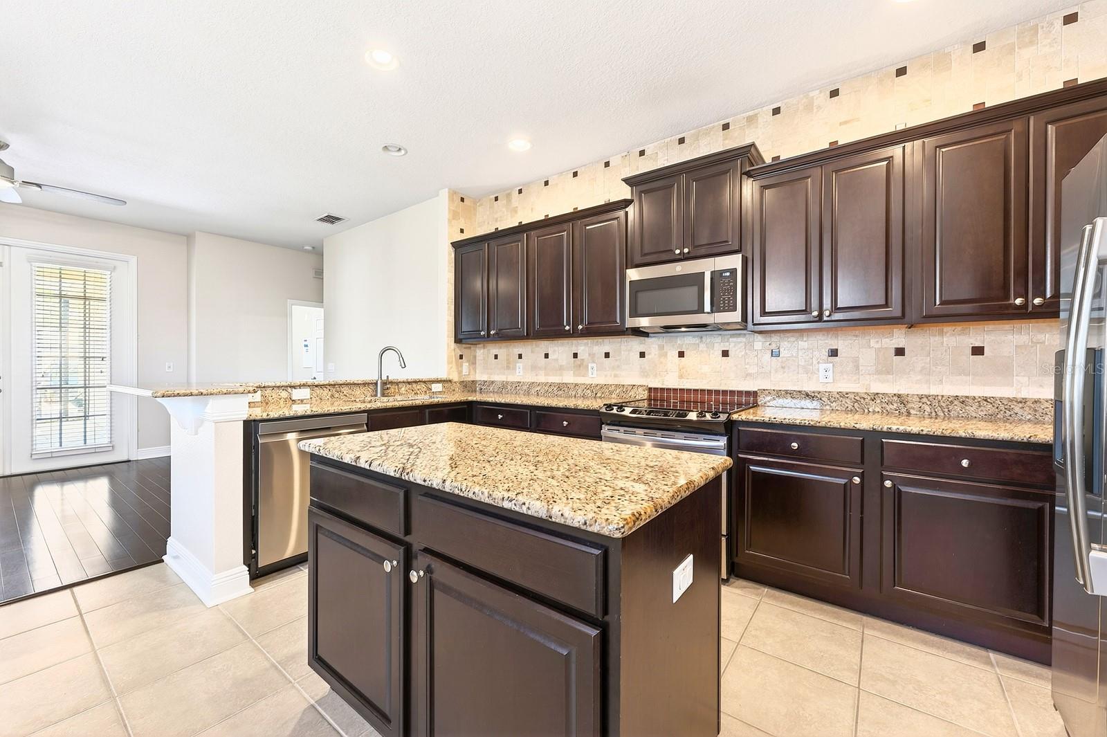 Image 7 of 34 For 918 Seburn Road