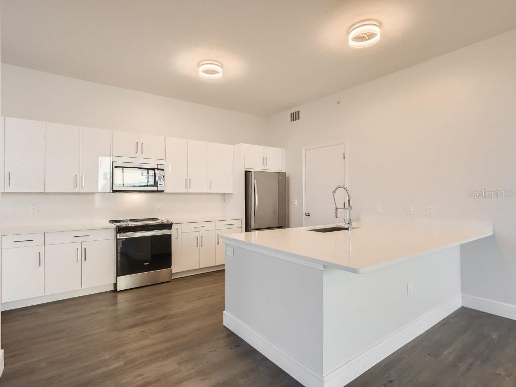 Image 11 of 40 For 415 Pine Street Ph