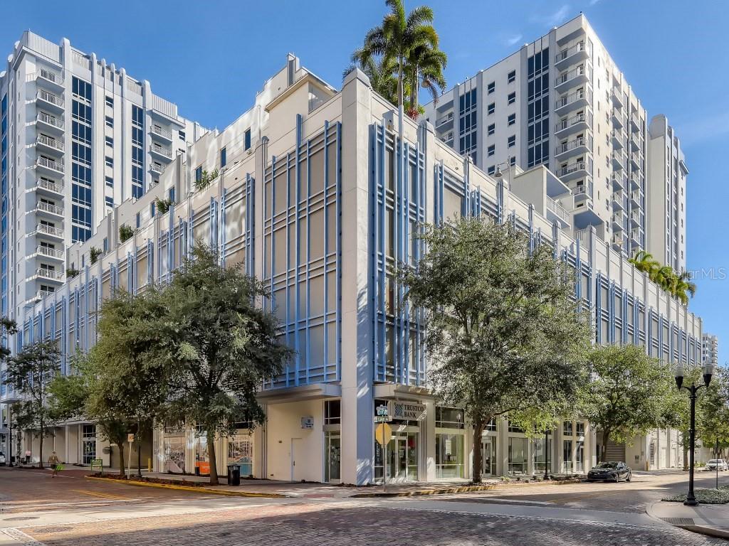 Image 4 of 40 For 415 Pine Street Ph