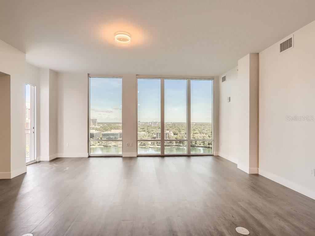 Image 8 of 40 For 415 Pine Street Ph