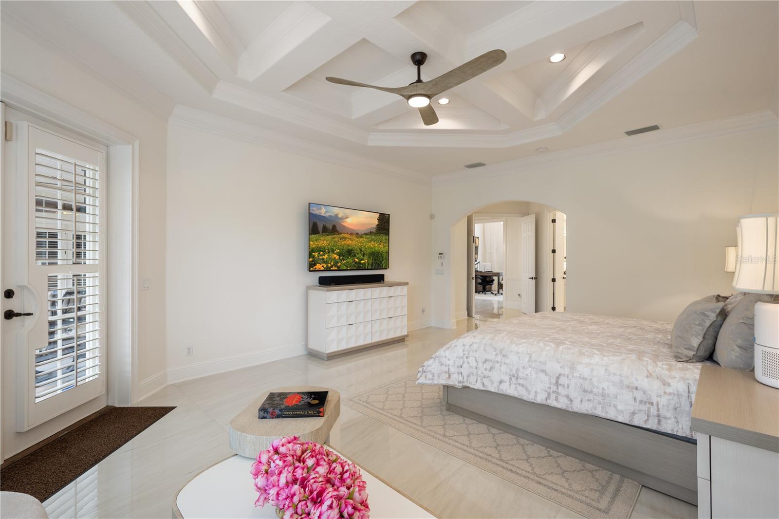 Image 37 of 71 For 6133 Hampshire Court