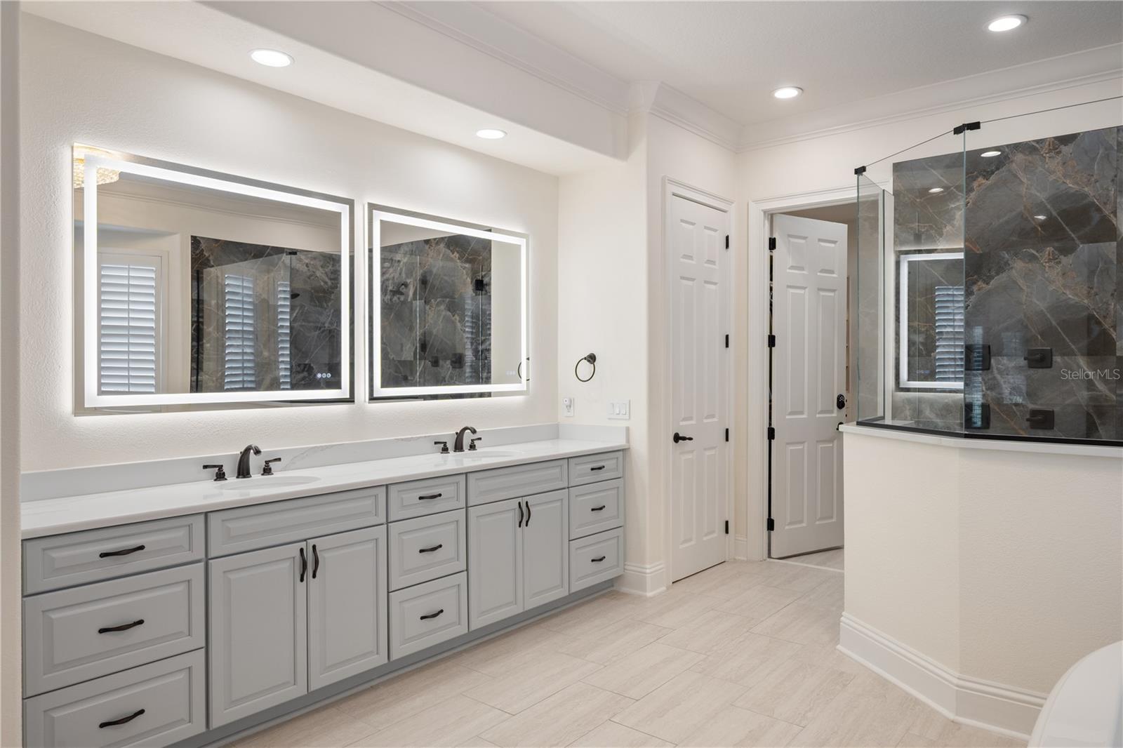 Image 38 of 71 For 6133 Hampshire Court