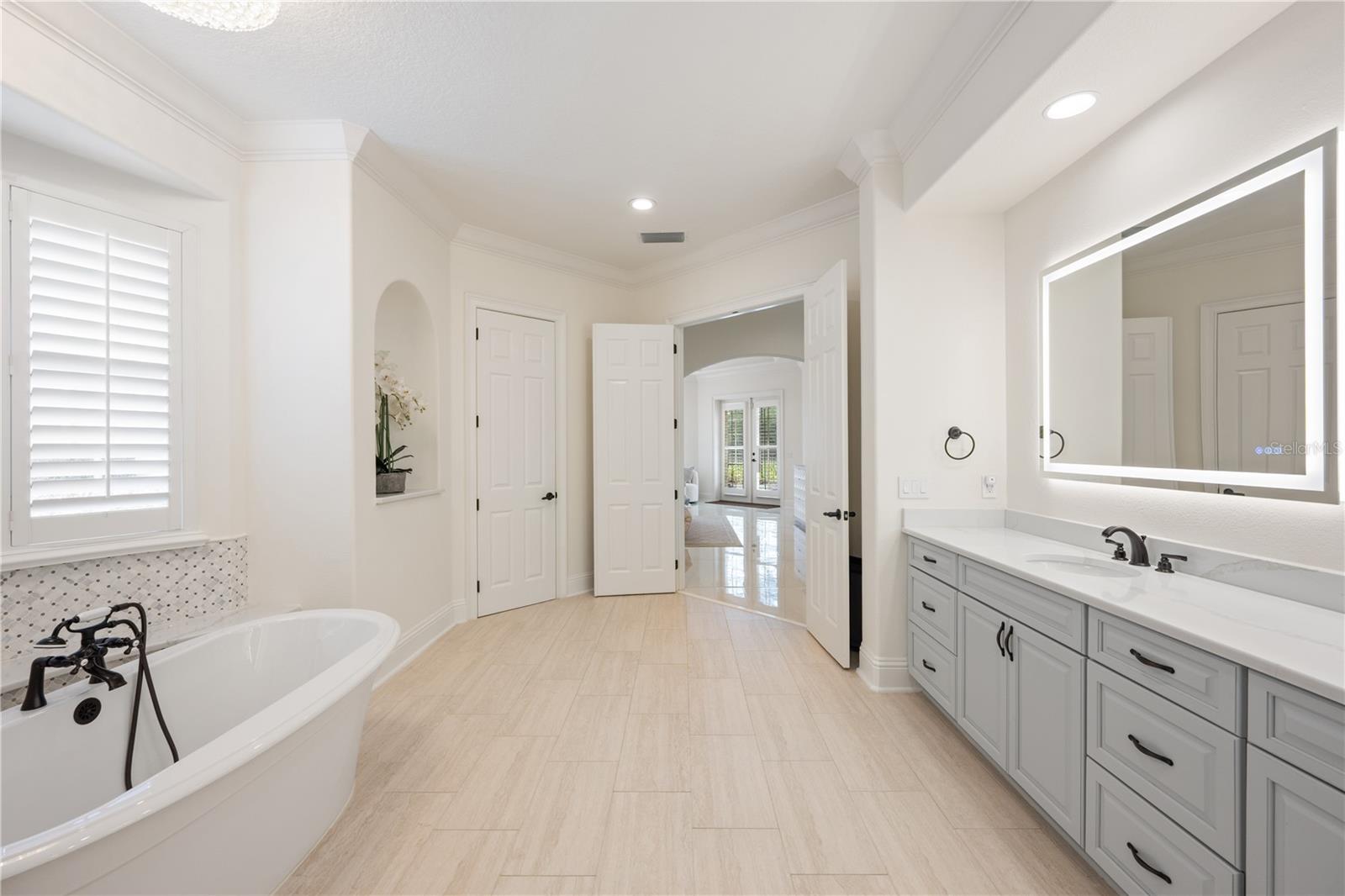 Image 43 of 71 For 6133 Hampshire Court