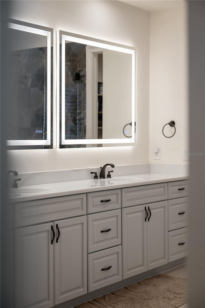 Image 44 of 71 For 6133 Hampshire Court