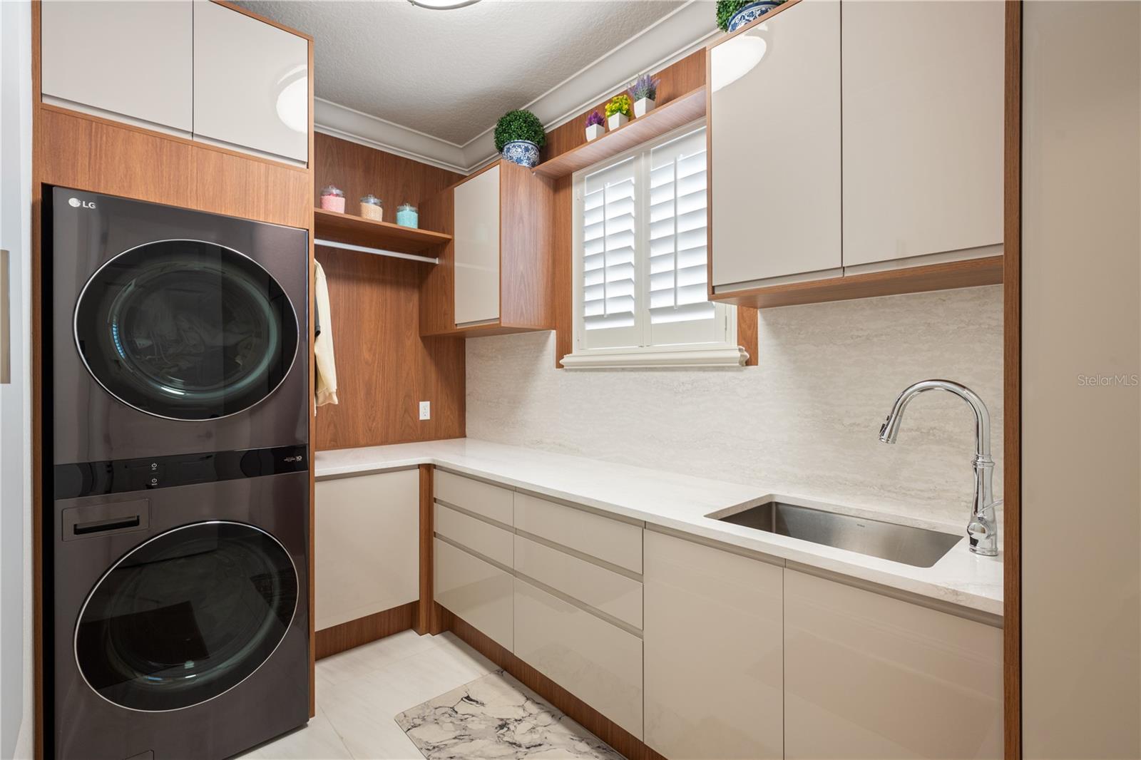 Image 56 of 71 For 6133 Hampshire Court