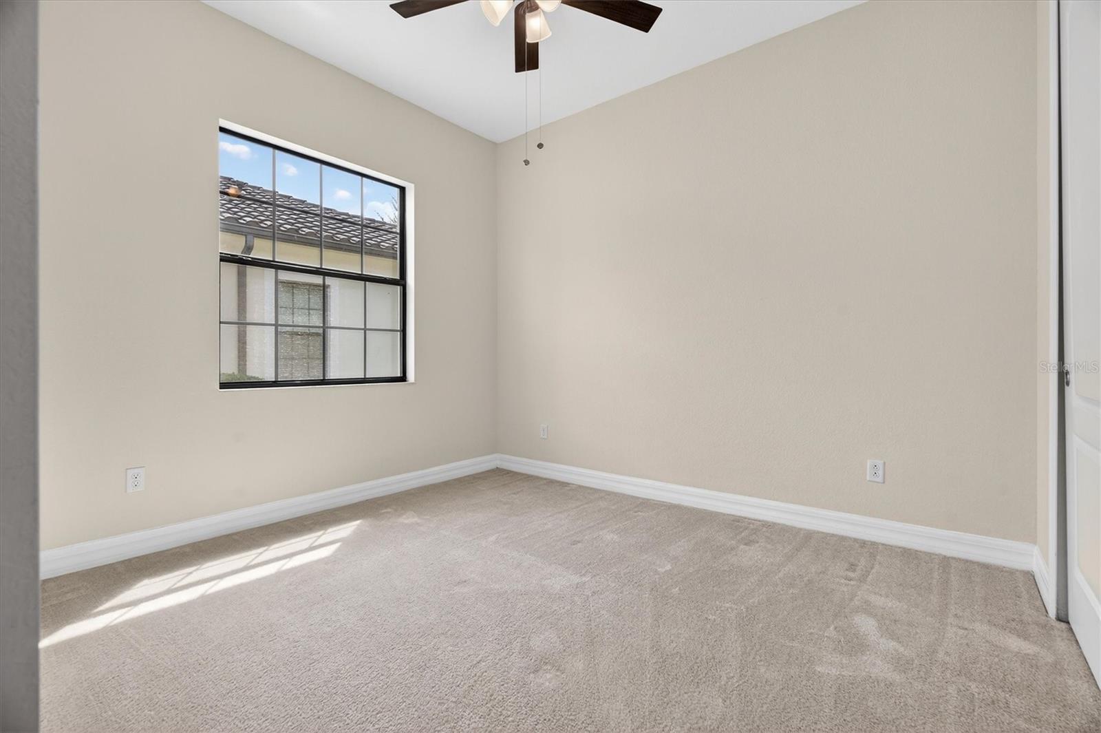 Image 14 of 39 For 10429 Stapeley Dr