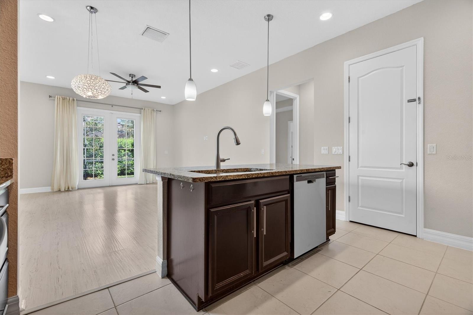 Image 20 of 39 For 10429 Stapeley Dr