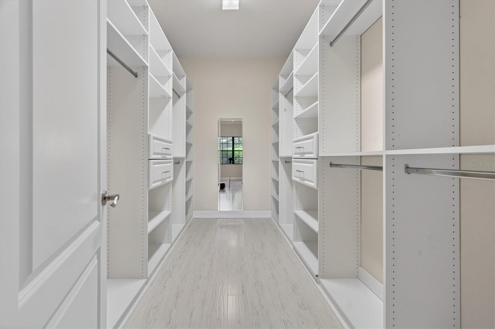 Image 27 of 39 For 10429 Stapeley Dr