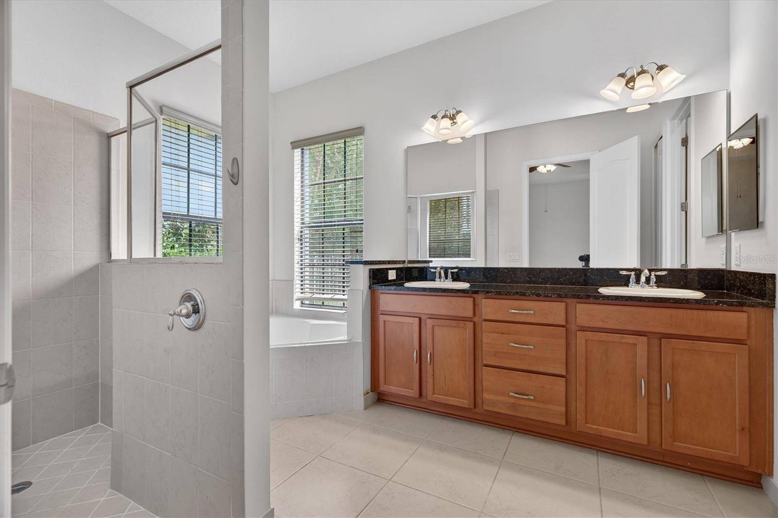 Image 28 of 39 For 10429 Stapeley Dr