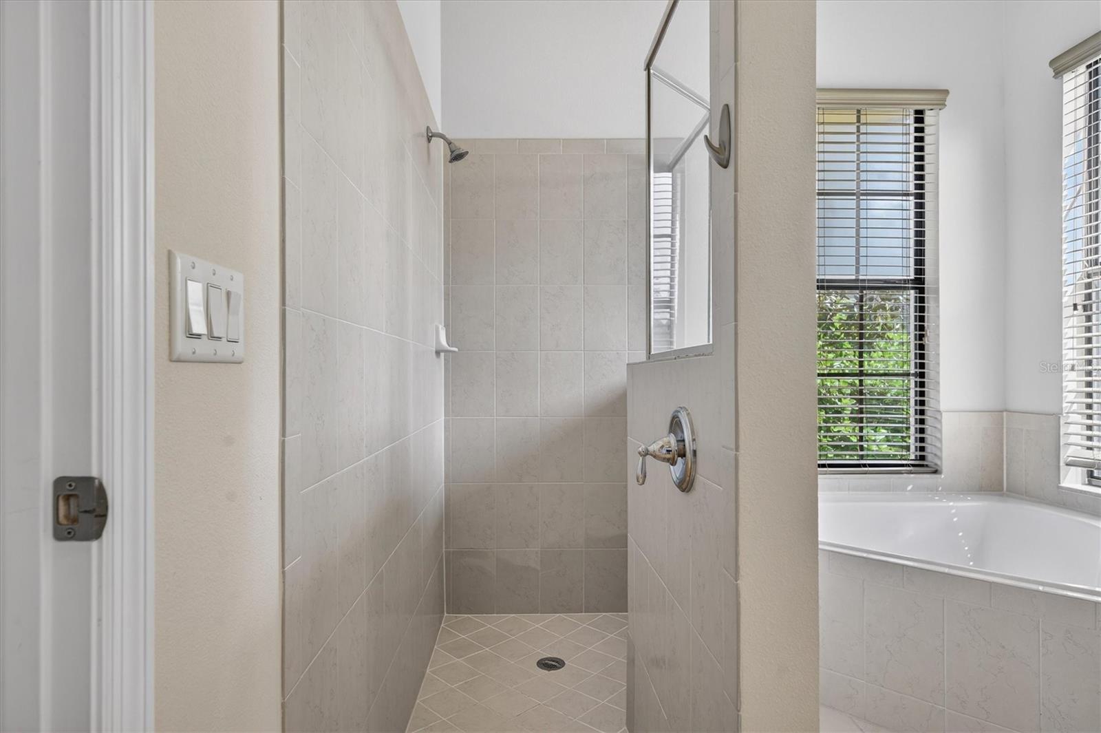 Image 29 of 39 For 10429 Stapeley Dr