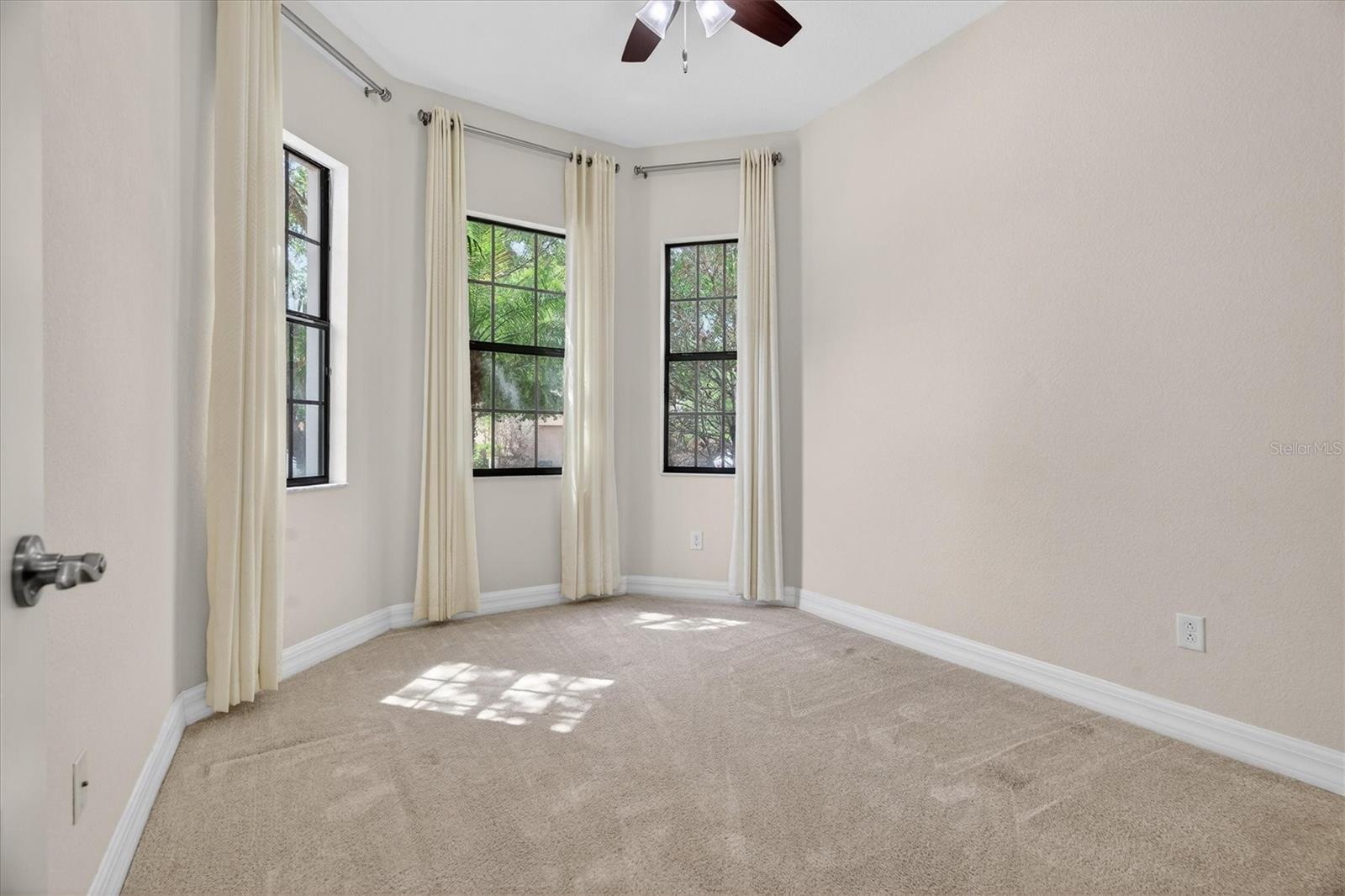 Image 8 of 39 For 10429 Stapeley Dr