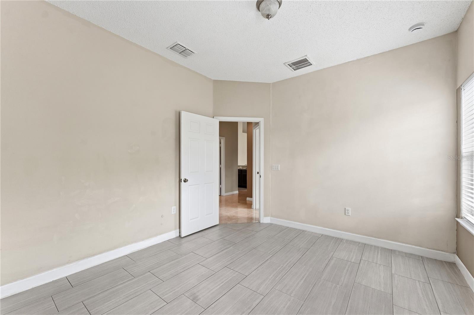 Image 15 of 29 For 2047 Island Brook Lane