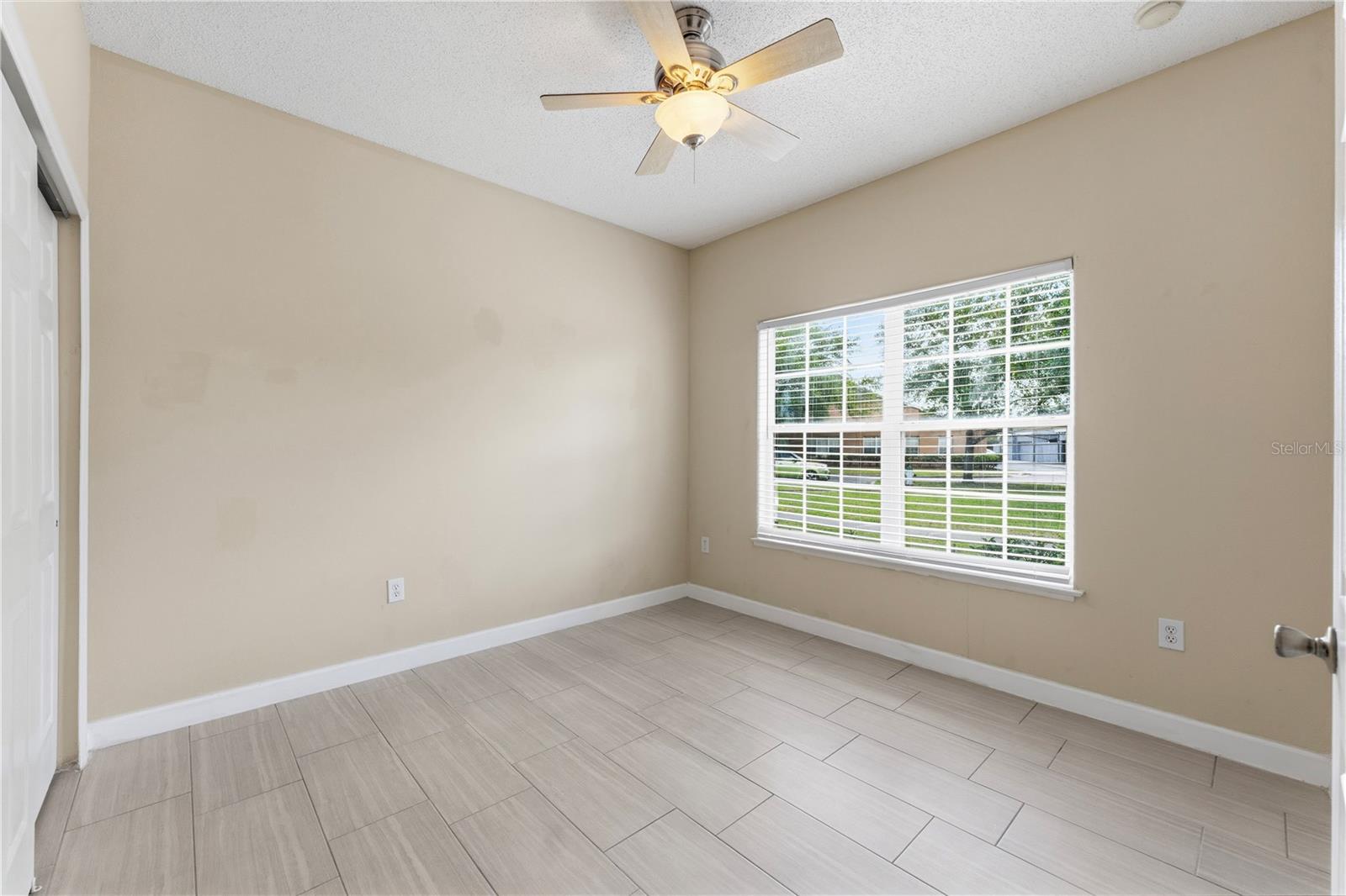 Image 16 of 29 For 2047 Island Brook Lane