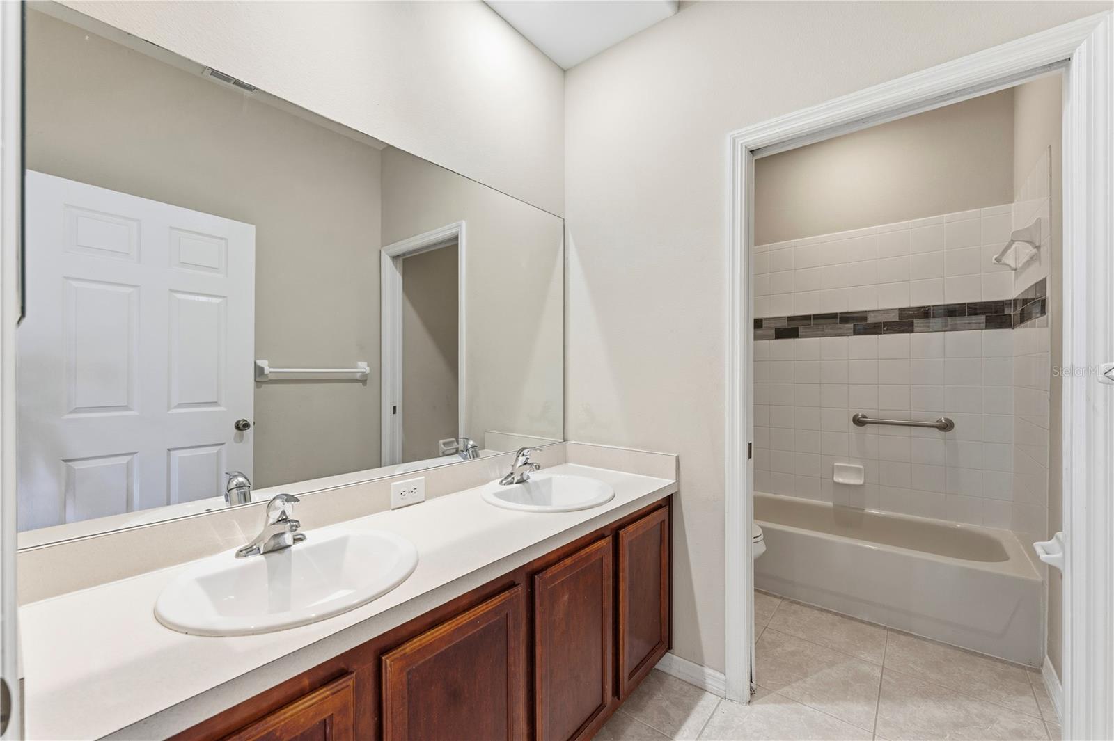 Image 19 of 29 For 2047 Island Brook Lane