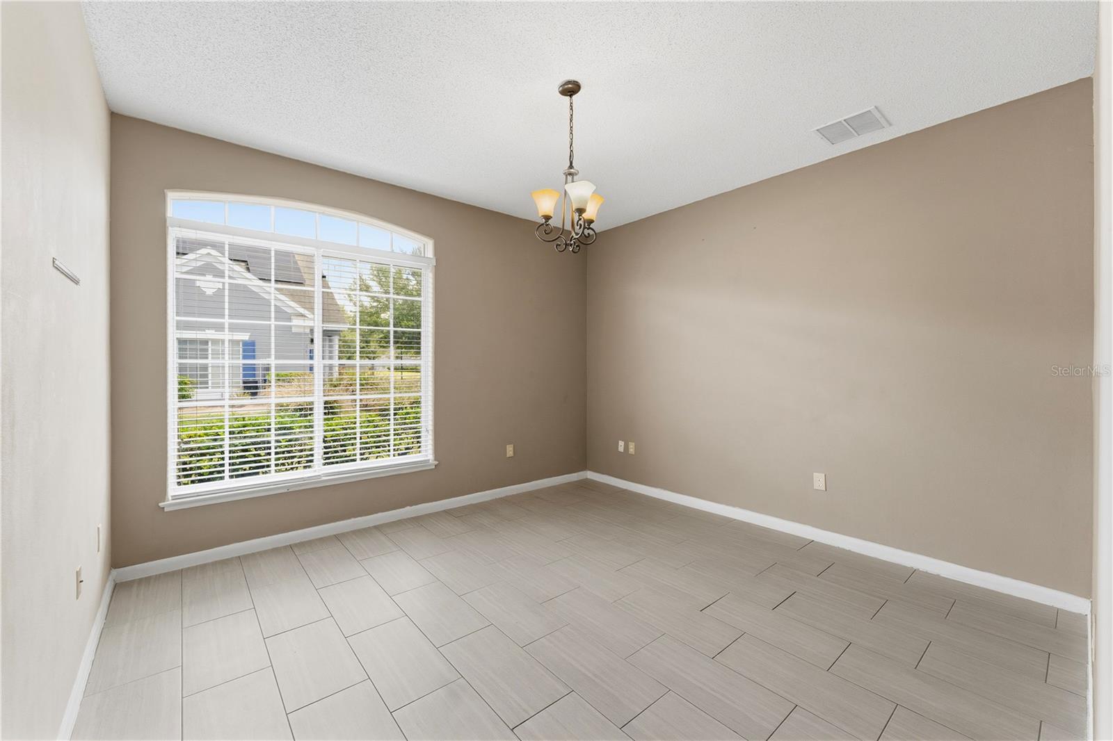 Image 20 of 29 For 2047 Island Brook Lane