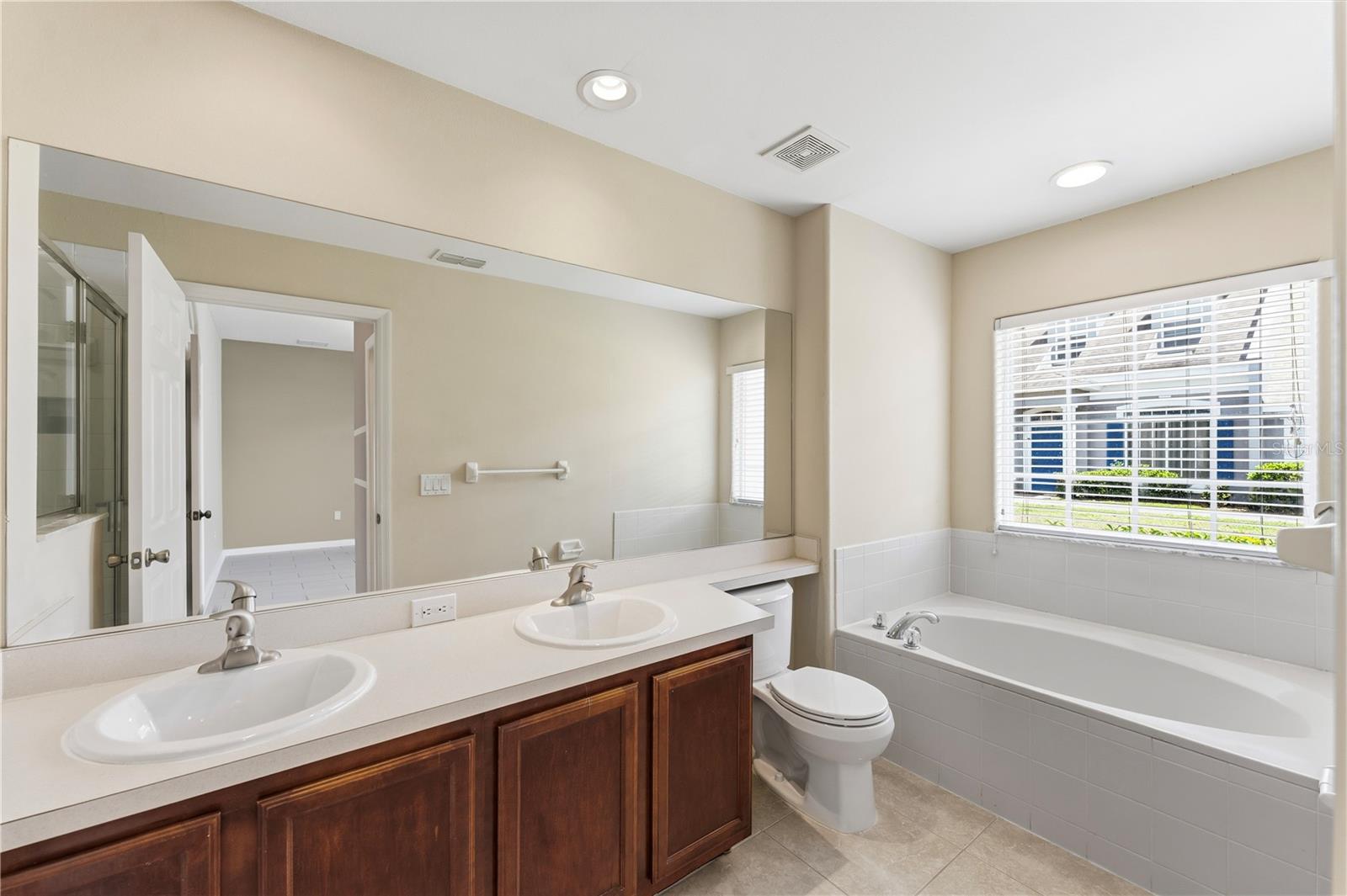 Image 24 of 29 For 2047 Island Brook Lane