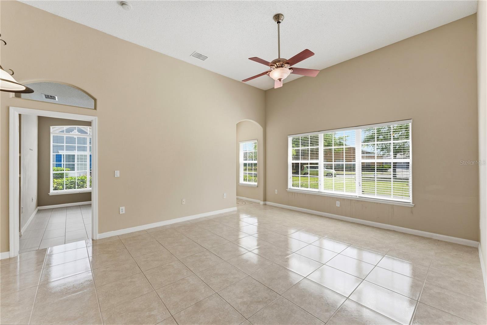 Image 4 of 29 For 2047 Island Brook Lane