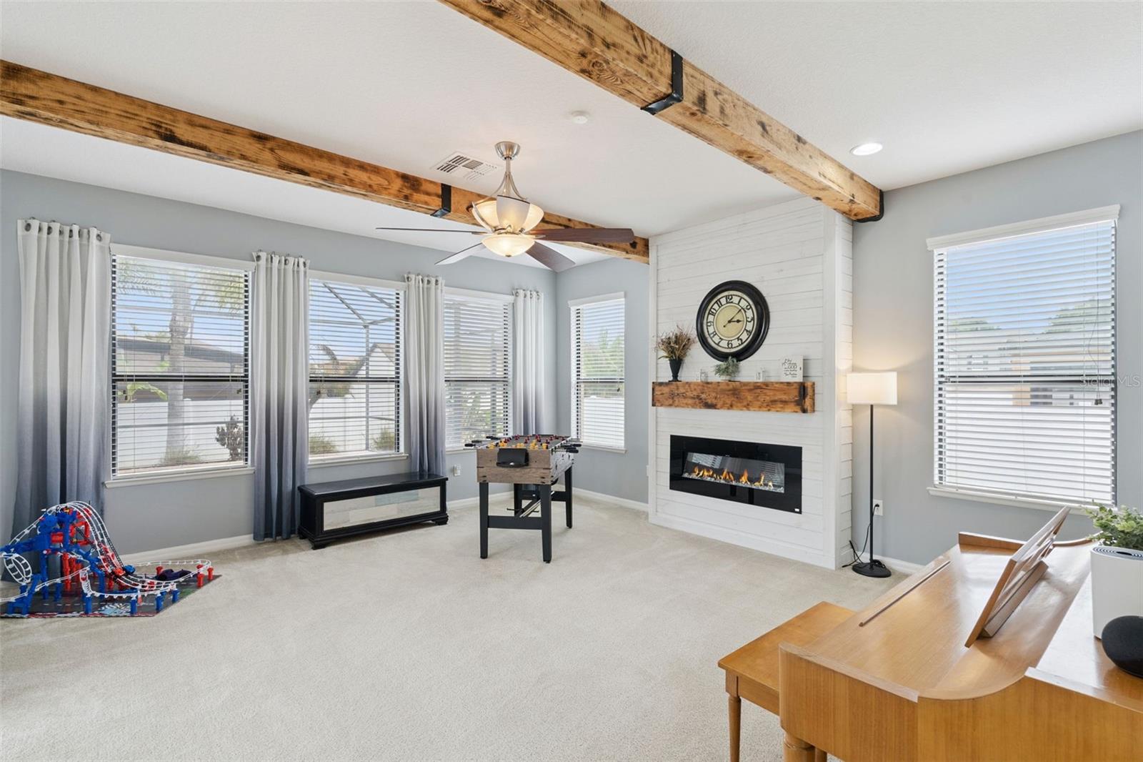 Image 17 of 57 For 4293 Bugle Street